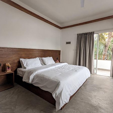 Dhoadhi Retreat Hotel Thulusdhoo Exterior photo