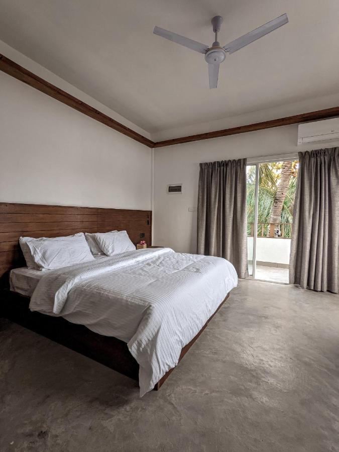 Dhoadhi Retreat Hotel Thulusdhoo Exterior photo