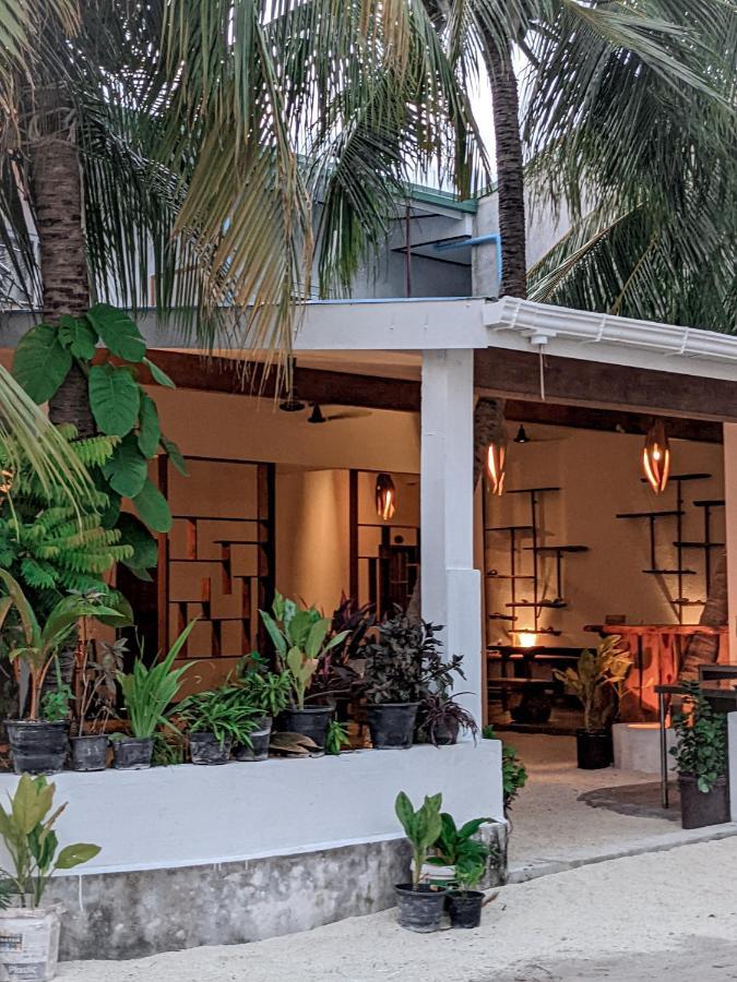 Dhoadhi Retreat Hotel Thulusdhoo Exterior photo