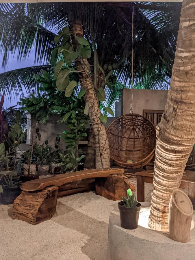 Dhoadhi Retreat Hotel Thulusdhoo Exterior photo